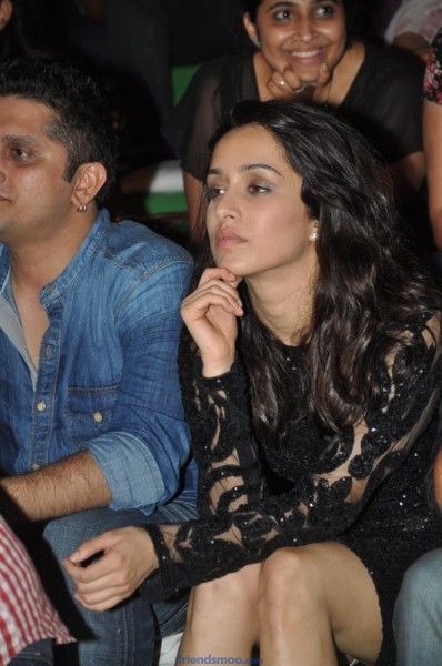 Bollywood Actress Shraddha Kapoor at film AASHIQUI 2 music concert