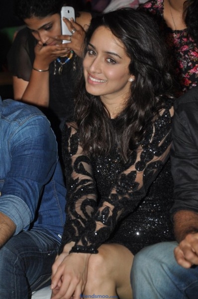 Bollywood Actress Shraddha Kapoor at film AASHIQUI 2 music concert