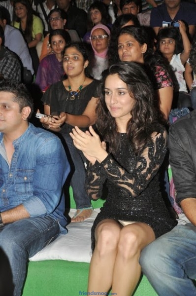 Bollywood Actress Shraddha Kapoor at film AASHIQUI 2 music concert