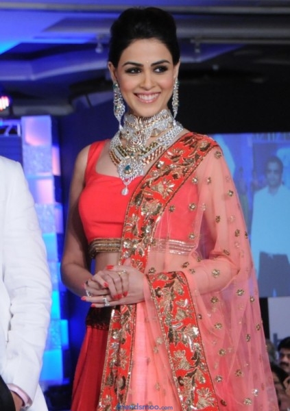 Genelia Latest Ramp Walk Photos in Red Sareee - Friendsmoo