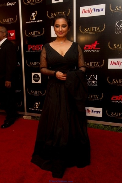 Celebrity Red Carpet Photos at Saifta Awards 2013