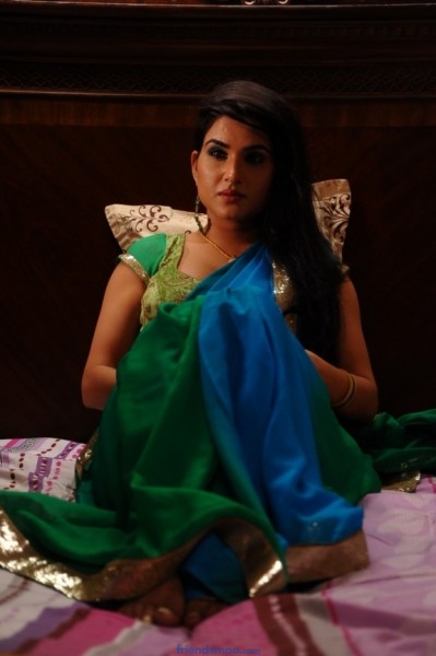 Kavya Singh Latest Photos in Green Saree