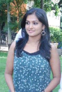 Ramya Nambeesan Latest Photos-Friendsmoo