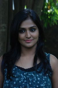 Ramya Nambeesan Latest Photos-Friendsmoo